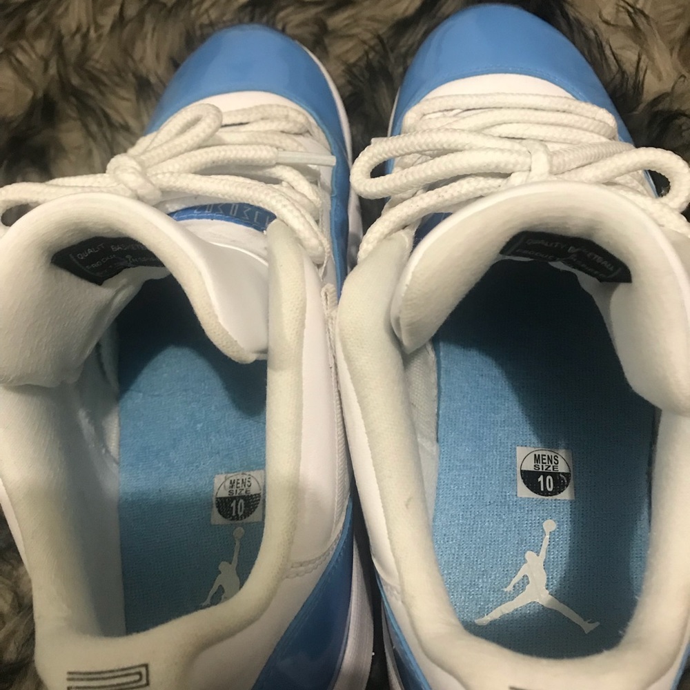 Air Jordan 11s low UNC - Picture 6 of 7